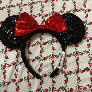 Mini mouse ears